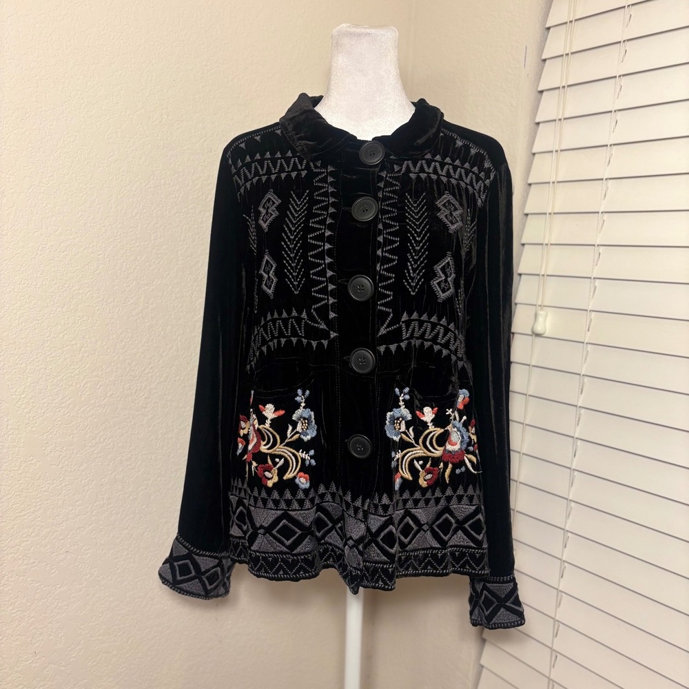 Johnny Was JW Los Angeles Black Velvet Embroidered Silk Blend Jacket Size Small